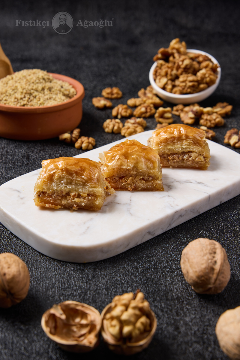 Cevizli baklava