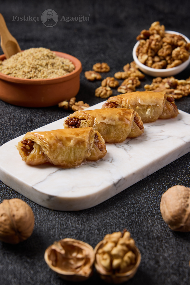 Cevizli Kaymaklı Kelebek