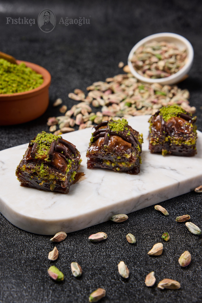 Fıstıklı Çikolatalı Baklava